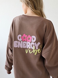Свитшот с О-вырезом с вышивкой на спине Good energy vibe в Ярославле